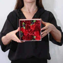 Ask Tvålblommor Röda Rosor