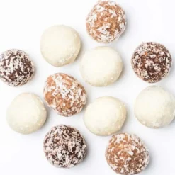 Hasselnötter Mörk, Vit och Ljus Choklad EKO 200g